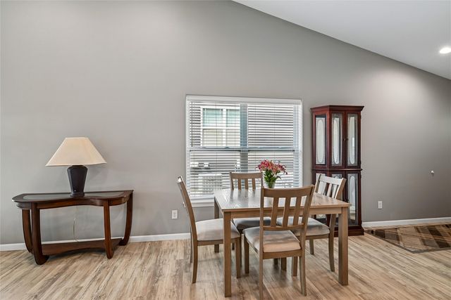 1395 Applewood Drive, Fairfax, IA 52228