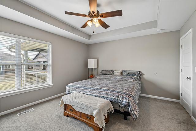 1395 Applewood Drive, Fairfax, IA 52228