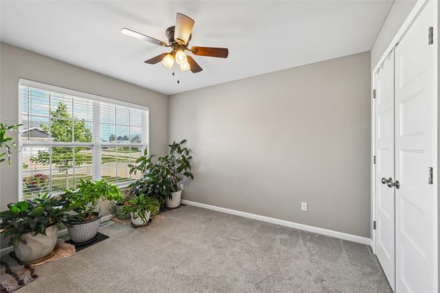 1395 Applewood Drive, Fairfax, IA 52228