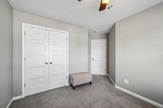 1395 Applewood Drive, Fairfax, IA 52228