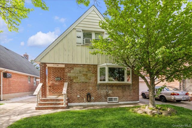 20047 39th Avenue, Bayside, NY 11361