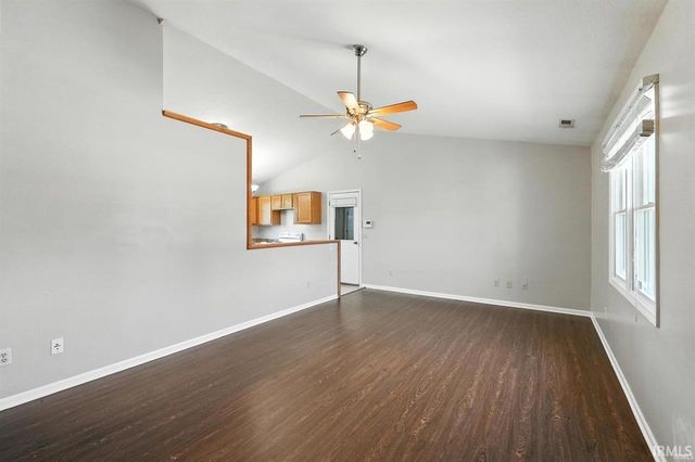 806 Deer Ridge Crossing, Auburn, IN 46706