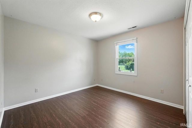 806 Deer Ridge Crossing, Auburn, IN 46706