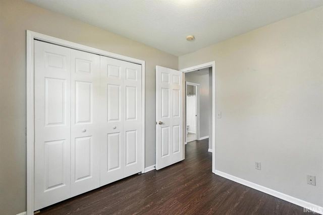806 Deer Ridge Crossing, Auburn, IN 46706