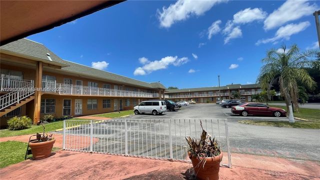 271 NW 177th St B-104, Miami Gardens, FL 33169