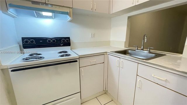 271 NW 177th St B-104, Miami Gardens, FL 33169