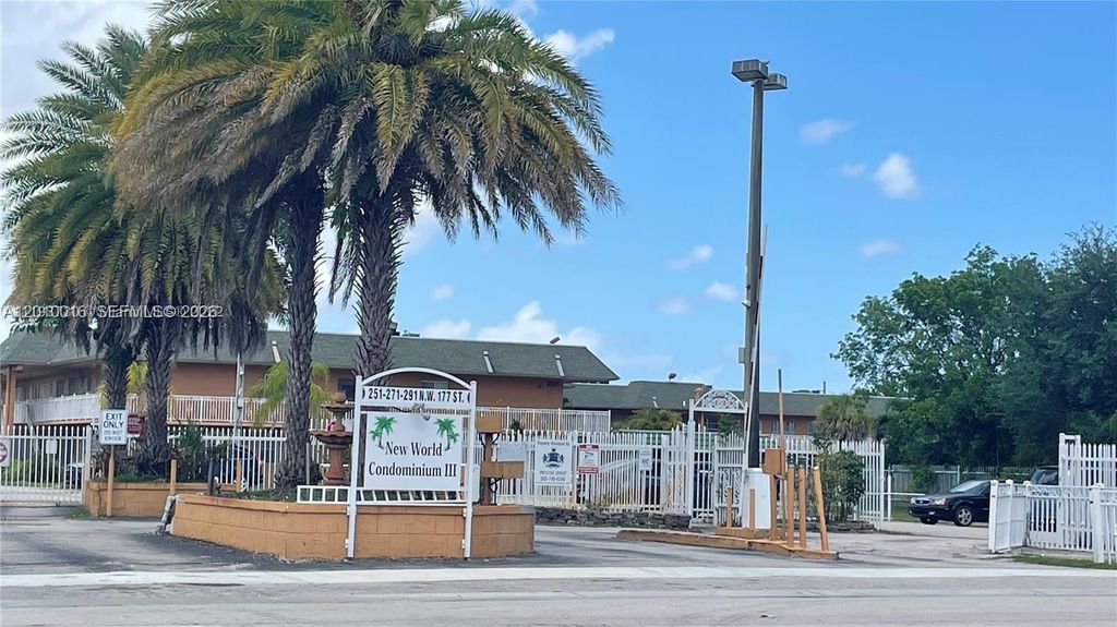 271 NW 177th St B-104, Miami Gardens, FL 33169