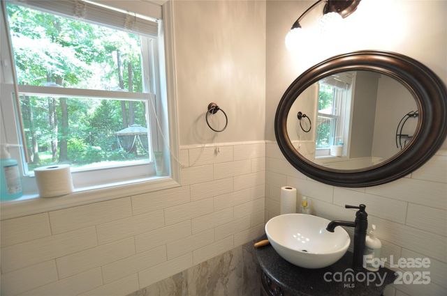 1710 Kimway Court, Matthews, NC 28105