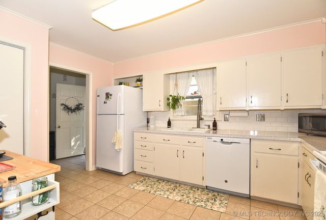 2803 S Gary Place, Tulsa, OK 74114