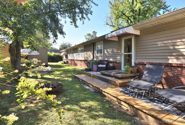 2803 S Gary Place, Tulsa, OK 74114