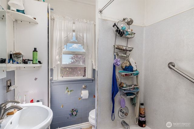 2159 52nd Avenue SW, Seattle, WA 98116