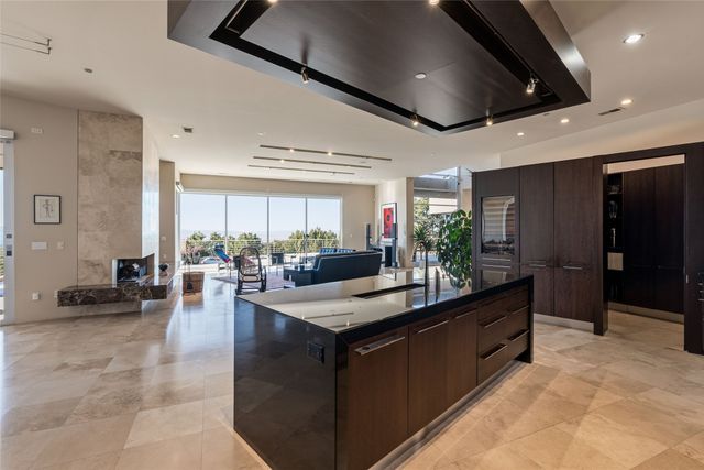 1135 S Summit Drive, Santa Fe, NM 87501