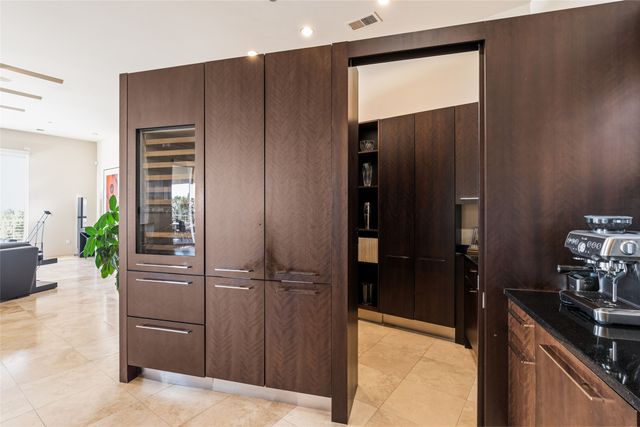 1135 S Summit Drive, Santa Fe, NM 87501