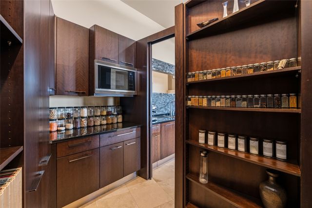 1135 S Summit Drive, Santa Fe, NM 87501