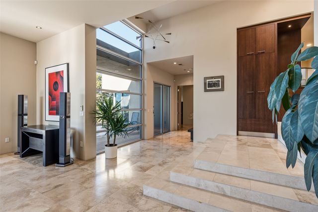 1135 S Summit Drive, Santa Fe, NM 87501