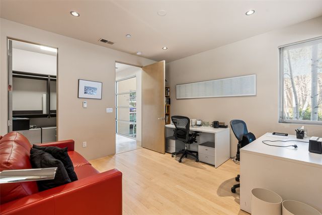 1135 S Summit Drive, Santa Fe, NM 87501