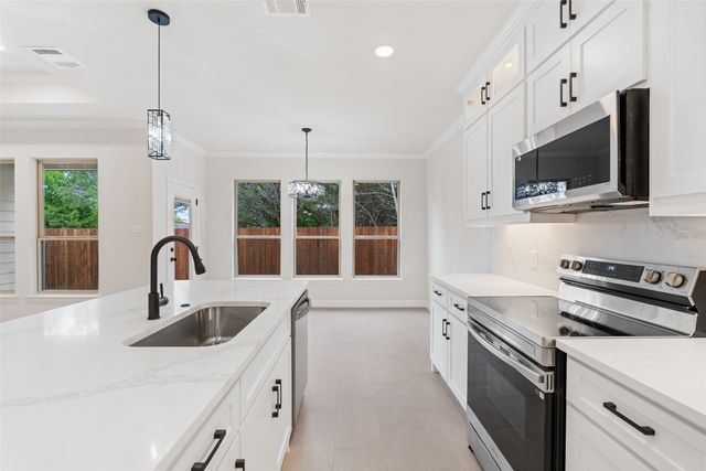 5627 Barkridge Drive, Granbury, TX 76048