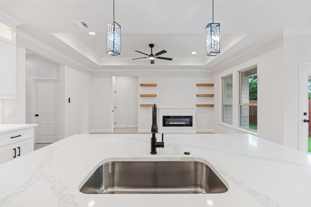 5627 Barkridge Drive, Granbury, TX 76048
