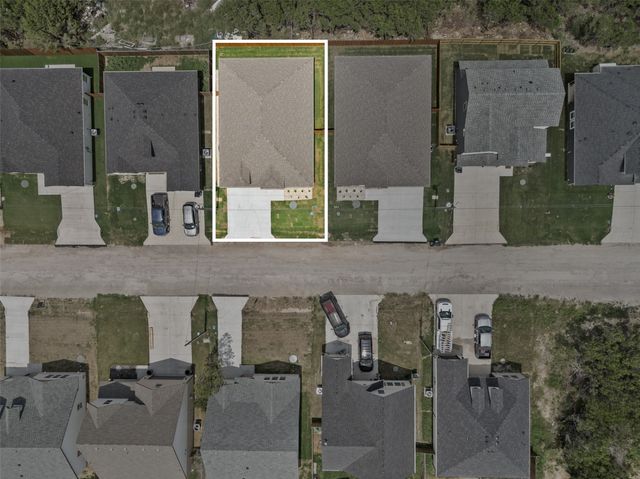 5627 Barkridge Drive, Granbury, TX 76048