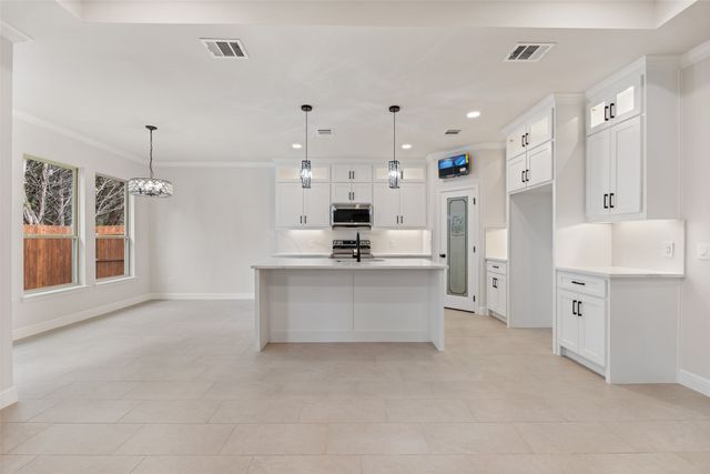 5627 Barkridge Drive, Granbury, TX 76048