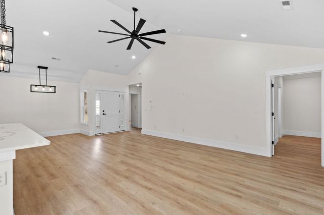 1312 Lakeside Dr., Conway, SC 29526