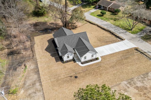 1312 Lakeside Dr., Conway, SC 29526