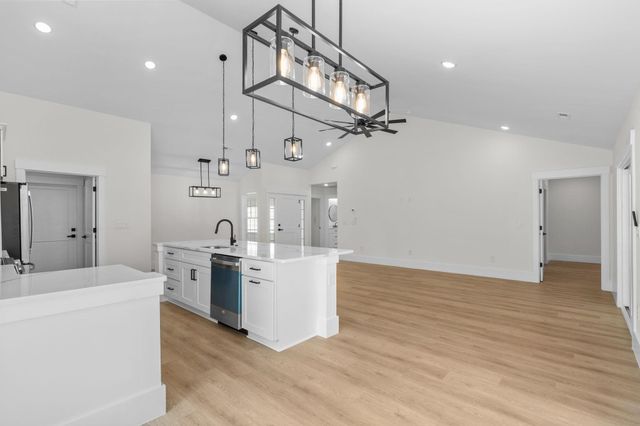 1312 Lakeside Dr., Conway, SC 29526