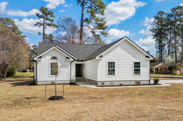 1312 Lakeside Dr., Conway, SC 29526