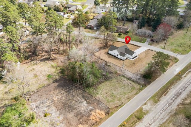 1312 Lakeside Dr., Conway, SC 29526