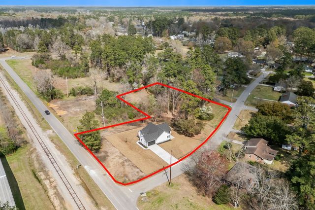 1312 Lakeside Dr., Conway, SC 29526