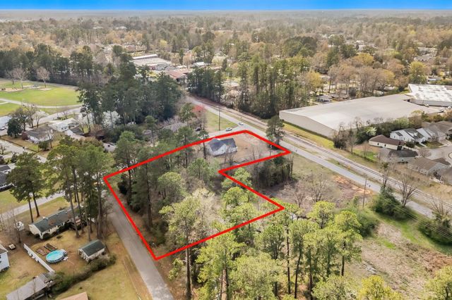 1312 Lakeside Dr., Conway, SC 29526