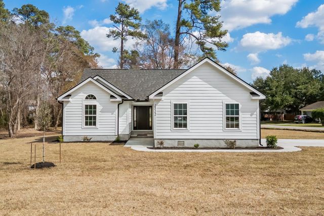1312 Lakeside Dr., Conway, SC 29526
