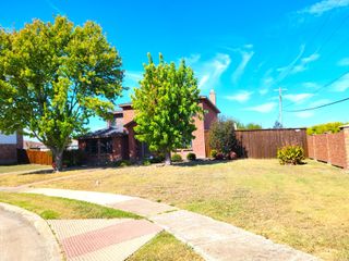 1003 Graystone Drive, Lancaster, TX 75134