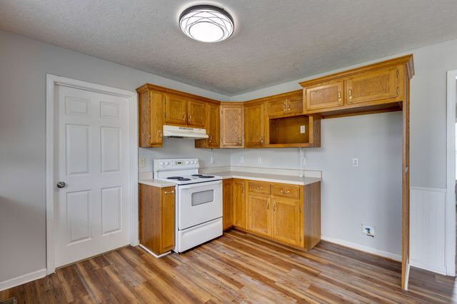 1882 Port Royal Rd, Adams, TN 37010