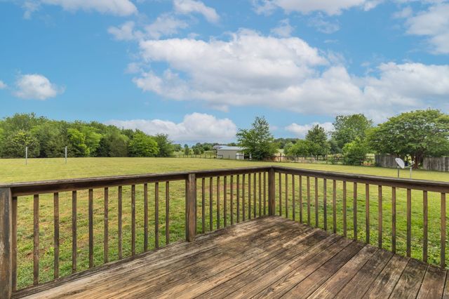 1882 Port Royal Rd, Adams, TN 37010