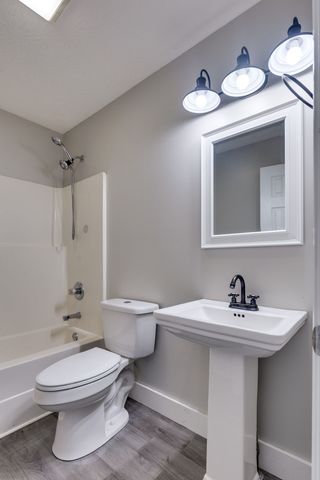 1882 Port Royal Rd, Adams, TN 37010