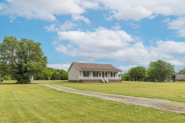 1882 Port Royal Rd, Adams, TN 37010