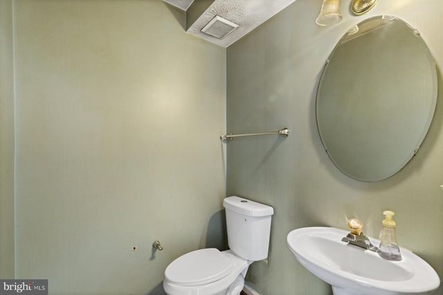 5206 CASTLESTONE DR, Baltimore, MD 21237