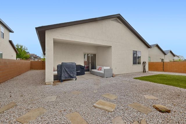 1818 Buckskin Loop NE, Rio Rancho, NM 87144