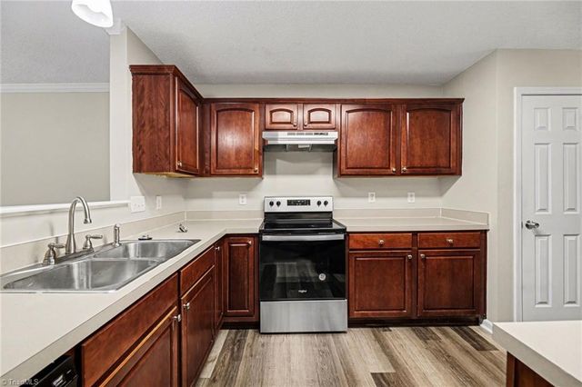 5205 Mystic Oak Drive, Browns Summit, NC 27214