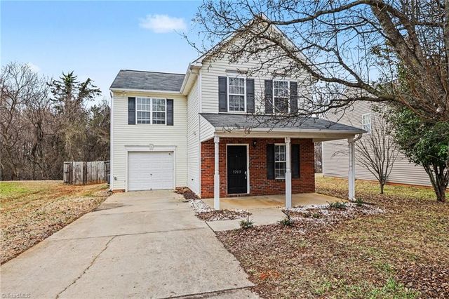 5205 Mystic Oak Drive, Browns Summit, NC 27214