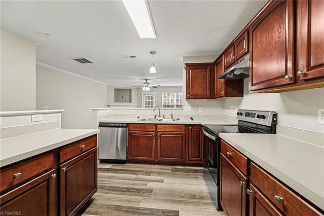 5205 Mystic Oak Drive, Browns Summit, NC 27214