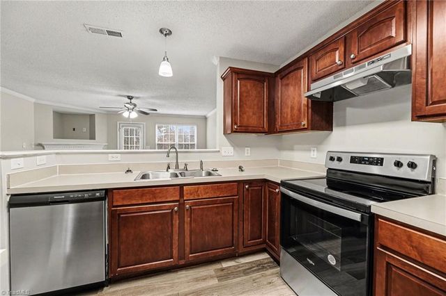 5205 Mystic Oak Drive, Browns Summit, NC 27214