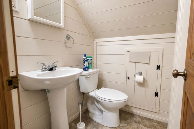 31 Stoddard Lane, Freedom, NH 03836