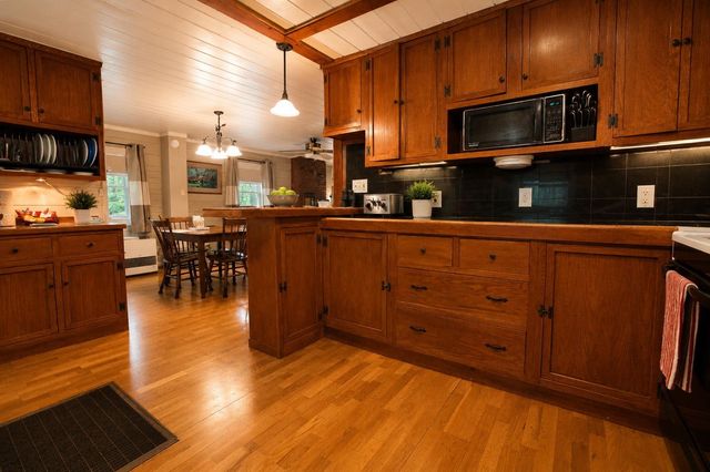 31 Stoddard Lane, Freedom, NH 03836