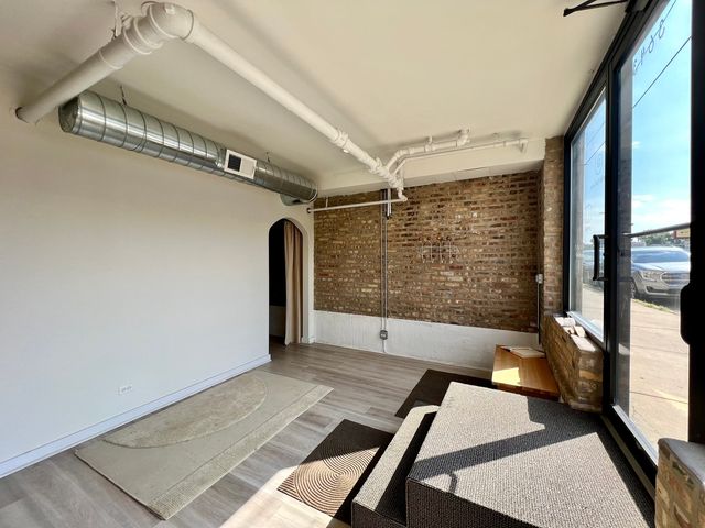 3643 N Pulaski Road S, Chicago, IL 60641