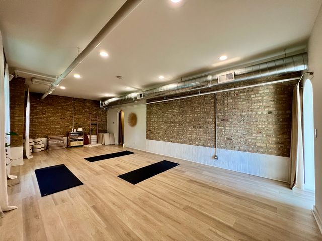 3643 N Pulaski Road S, Chicago, IL 60641