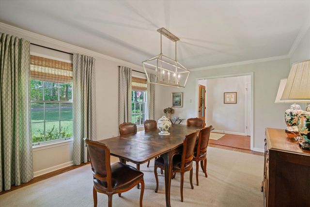 2211 WICKERSHAM LN, Germantown, TN 38139