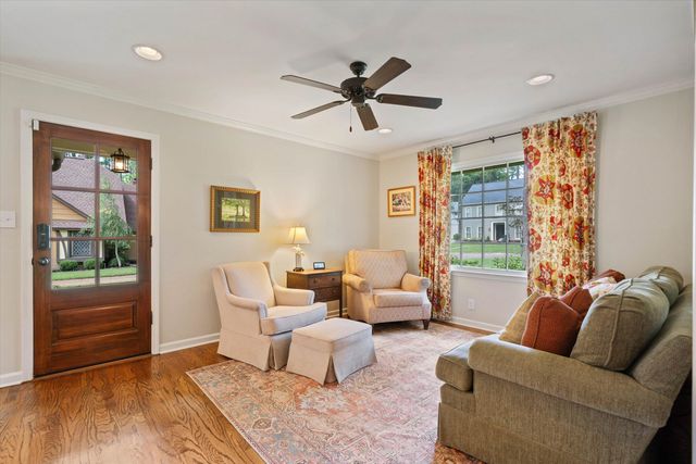 2211 WICKERSHAM LN, Germantown, TN 38139