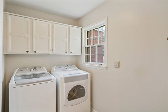 2211 WICKERSHAM LN, Germantown, TN 38139